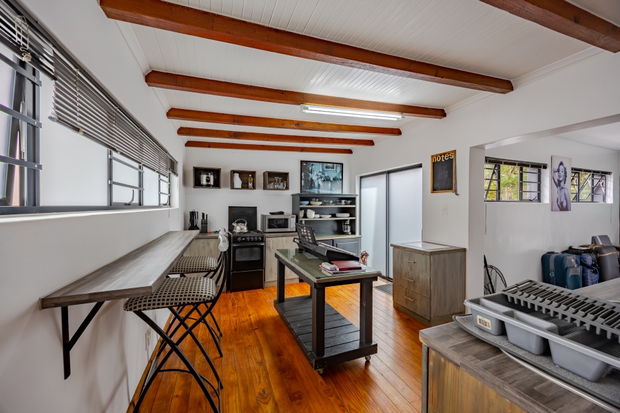 6 Bedroom Property for Sale in Flamingo Vlei Western Cape